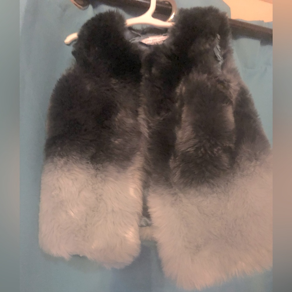 ✨ **Chic Little Marc Jacobs Vest for Sale!** ✨